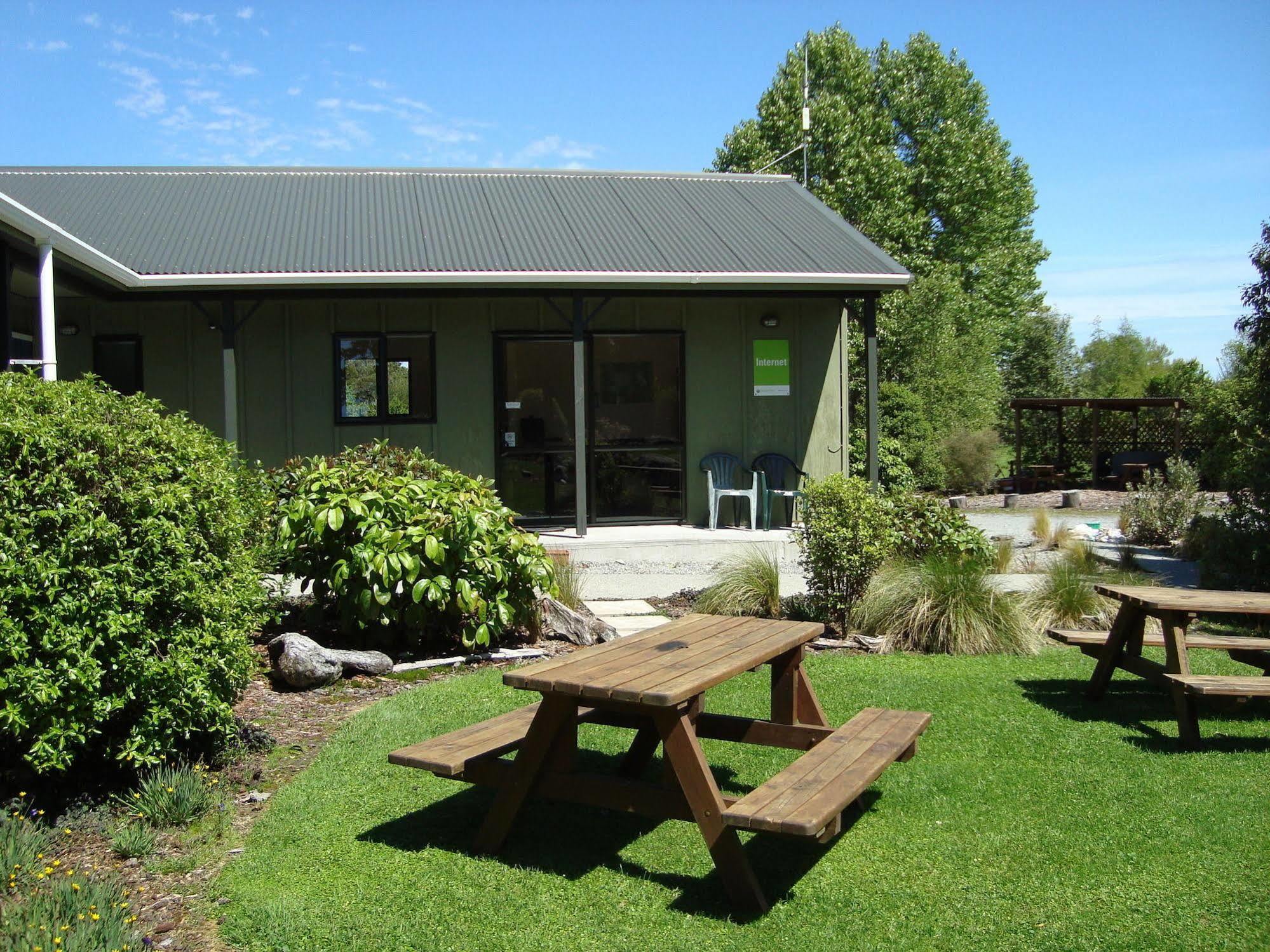 Lake Brunner Country Motel & Holiday Park Moana Kültér fotó