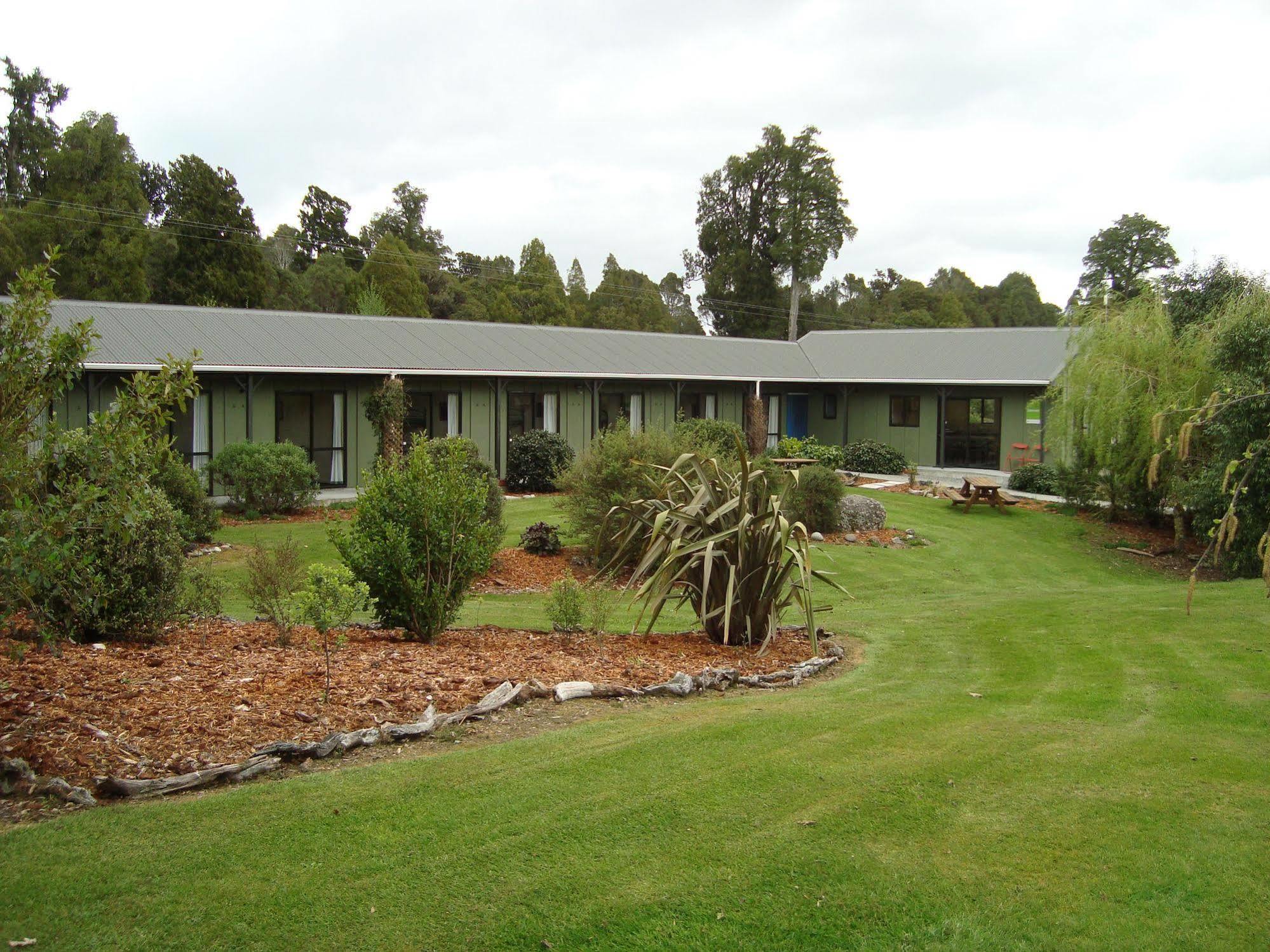 Lake Brunner Country Motel & Holiday Park Moana Kültér fotó