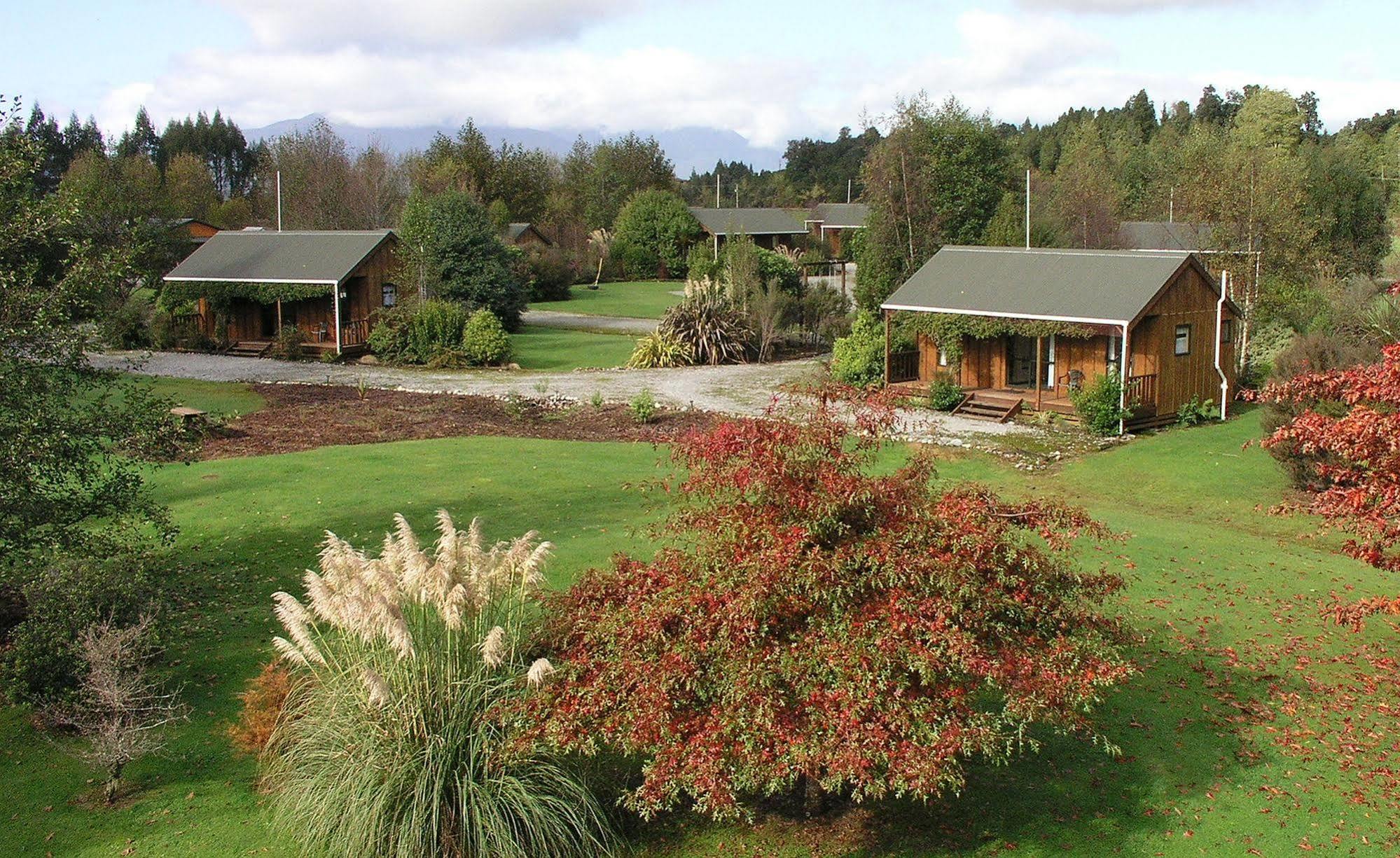 Lake Brunner Country Motel & Holiday Park Moana Kültér fotó